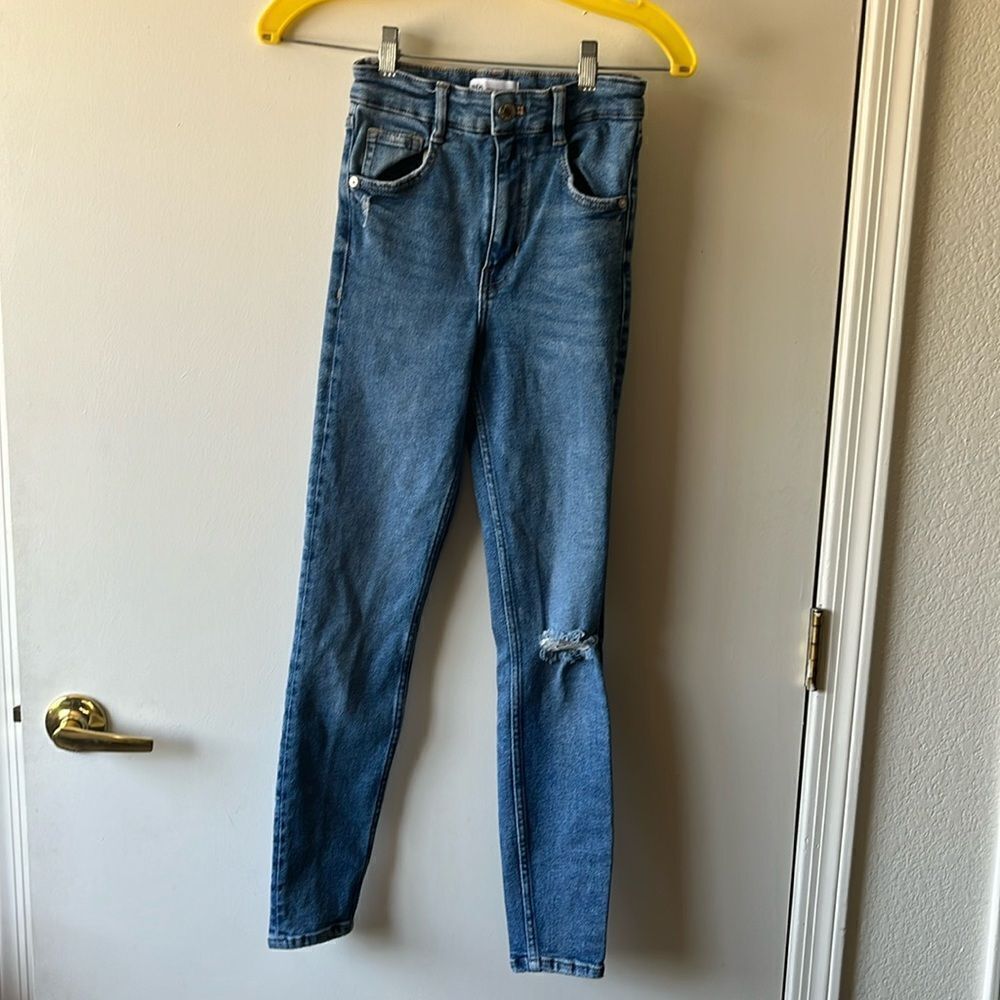 Zara Skinny Jeans SIZE 2 GUC Blue